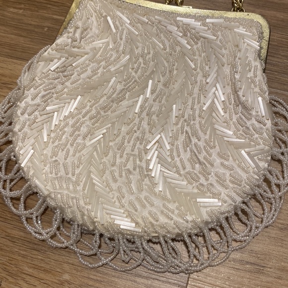 Vintage La Regale Ltd White Beaded Handbag - Picture 2 of 9